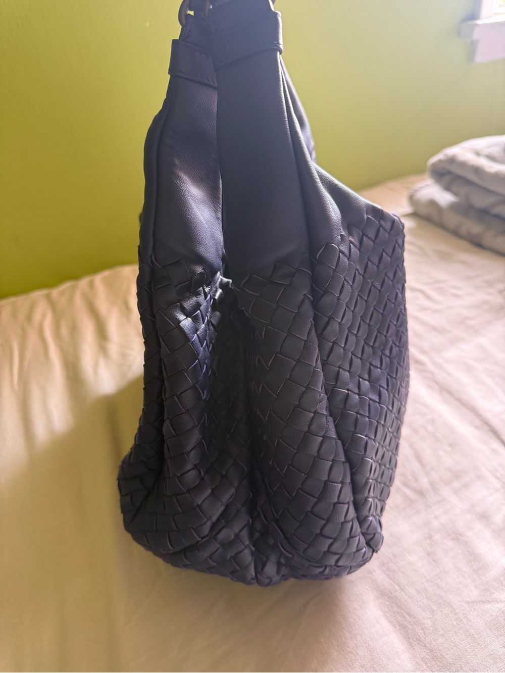 Bottega Veneta purple Intrecciato Hobo Bags - Picture 4 of 10